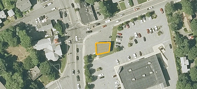 899 Main St