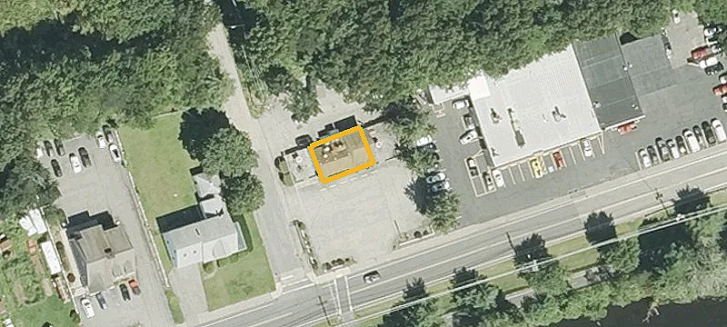 418 Main St
