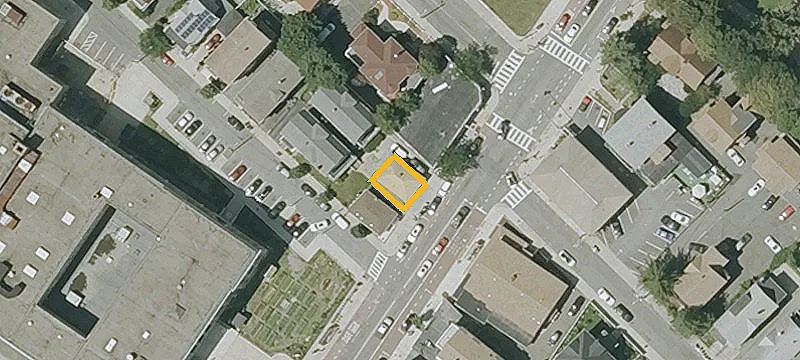 564 Broadway