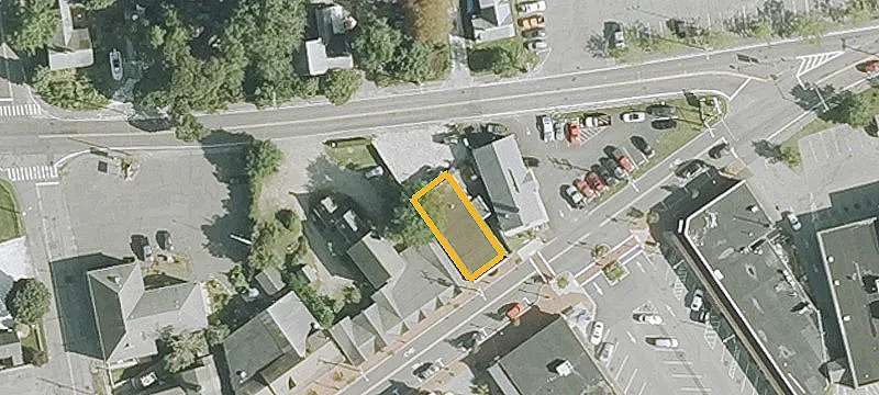 682 Main St