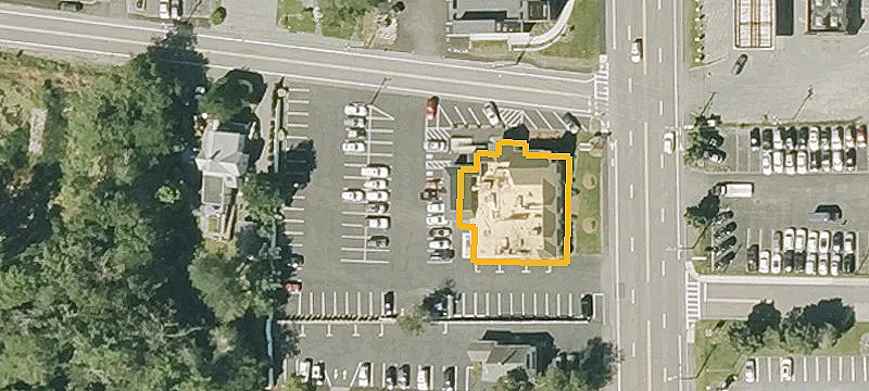 1073 Main St