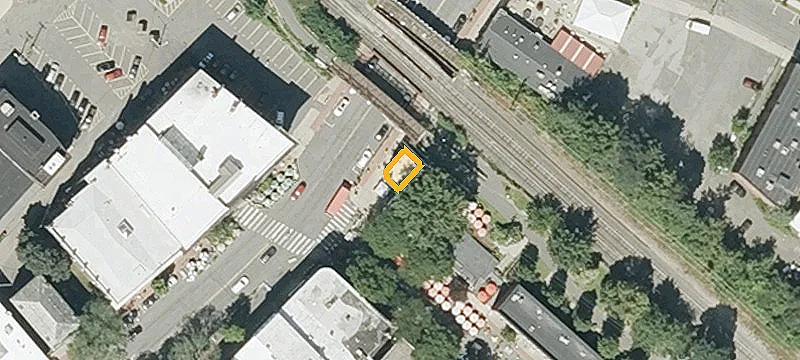 4 Main St