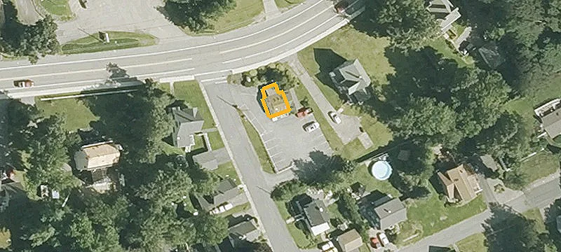 66 Main St