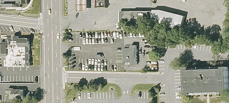 1076 Main St