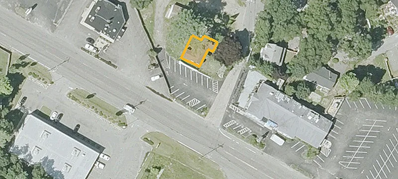 3138 Cranberry Hwy