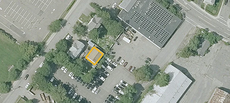 176 Waltham St