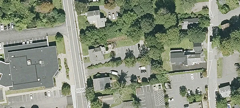 10 Cedar St