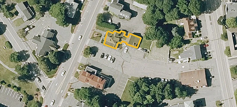 36 Main St