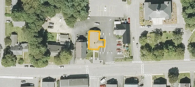 52 Main St