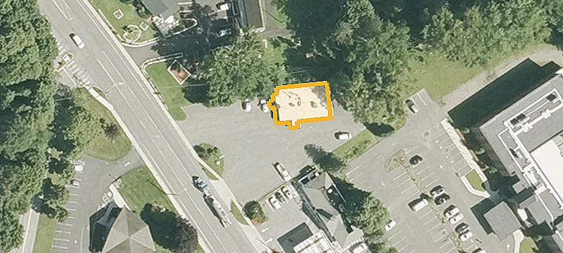 460 Main St