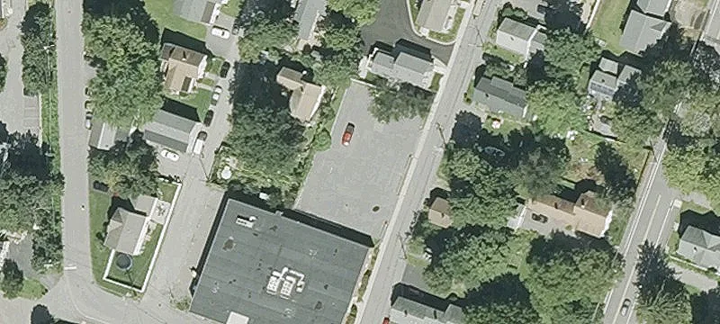 32 Pleasant St