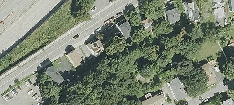590 Franklin St