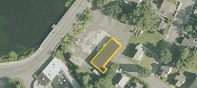 20 Pond St