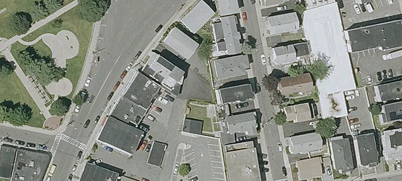 389 Washington Ave