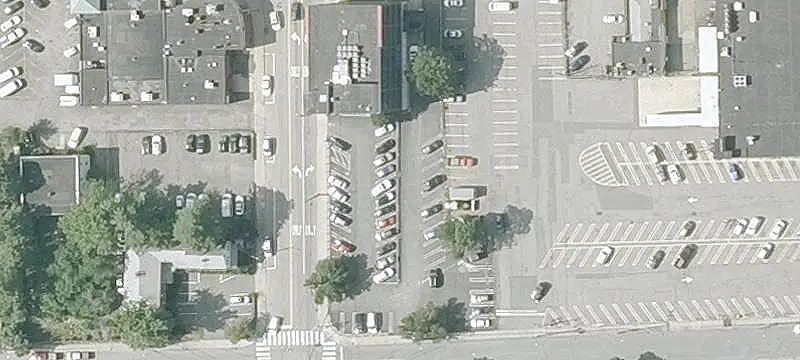 880 Main St