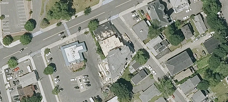 54 Pauline St