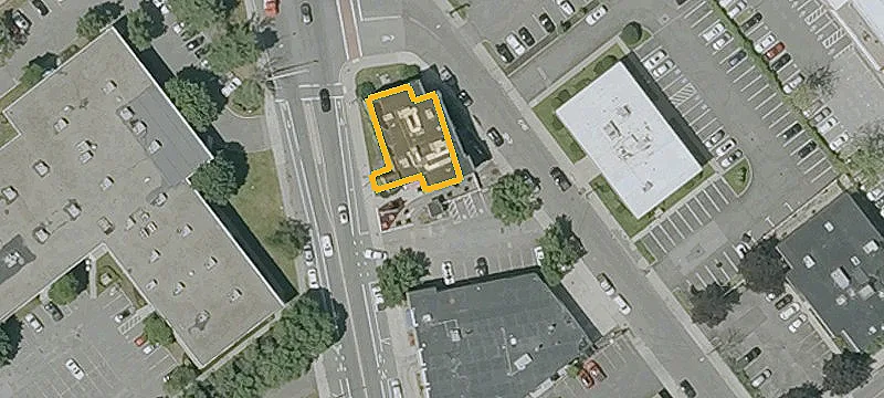 105 Everett Ave