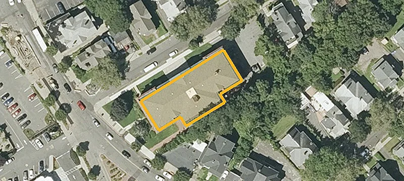 11 Acushnet Ave