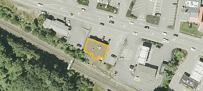 9-11 Pearson Blvd