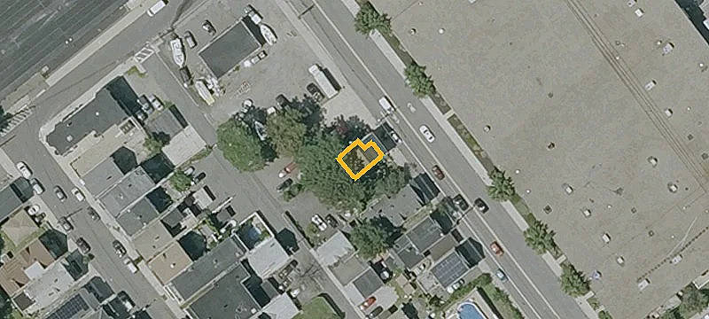 136 Williams St