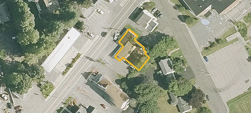 15 Maple Ave