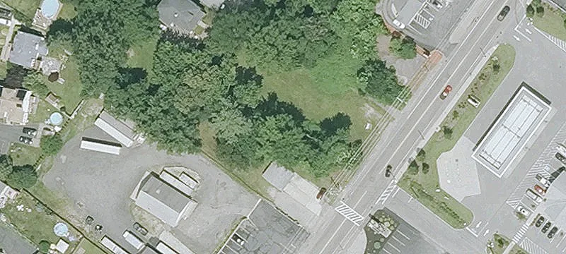 270 Pulaski Blvd
