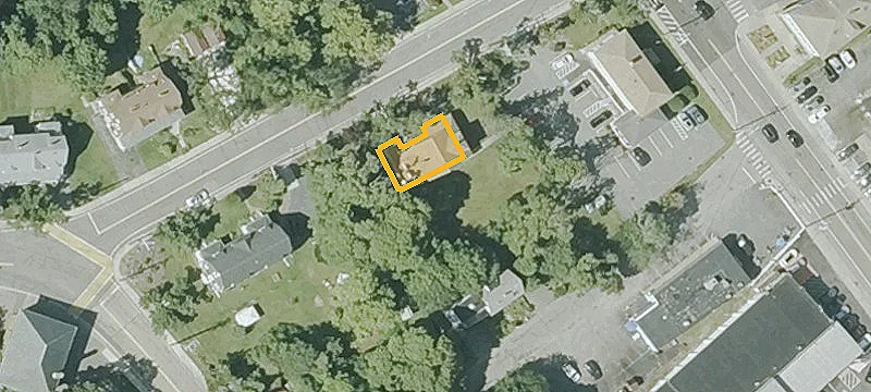 24 Spooner St