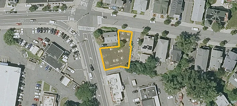 10 Everett Ave