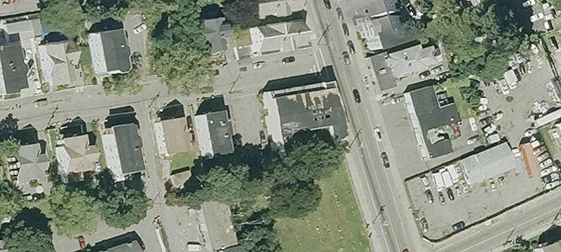 733 Main St