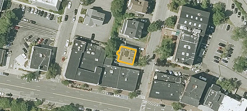 4 Water St