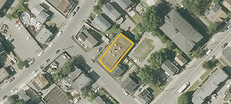 9 Mason St