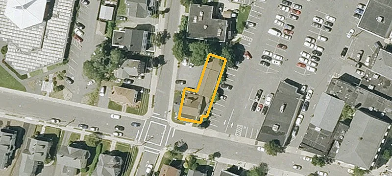 79 Foster St
