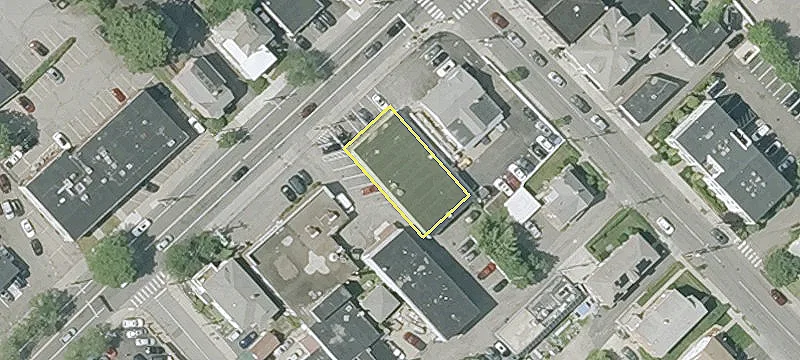 416 Watertown St