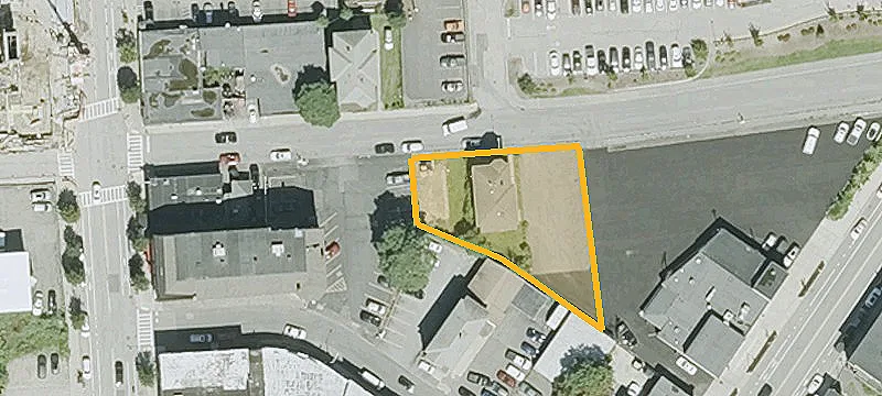 13 Pond St