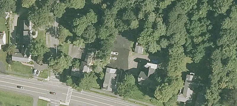 689 Main St