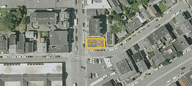 558-560 Dorchester Ave