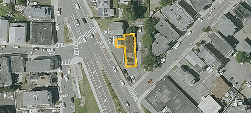 81 Main St