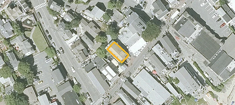 322 Commercial St