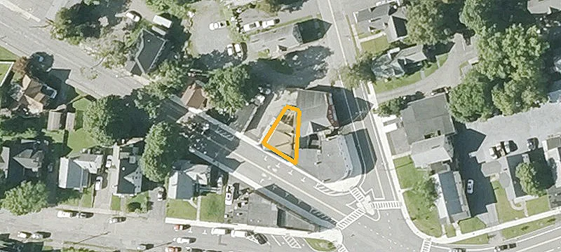 457-461 Ctr St