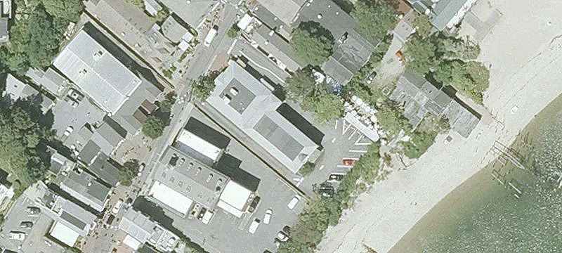221-223 Commercial St
