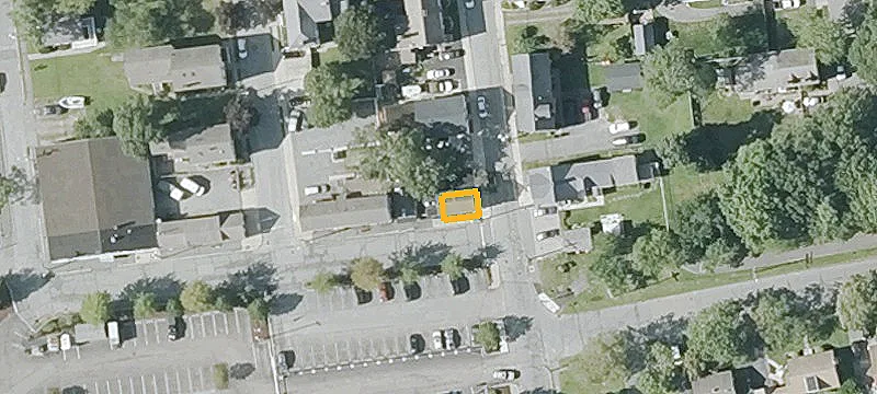 16 Main St