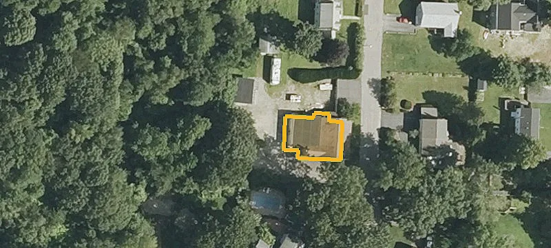 7 Riverside Dr
