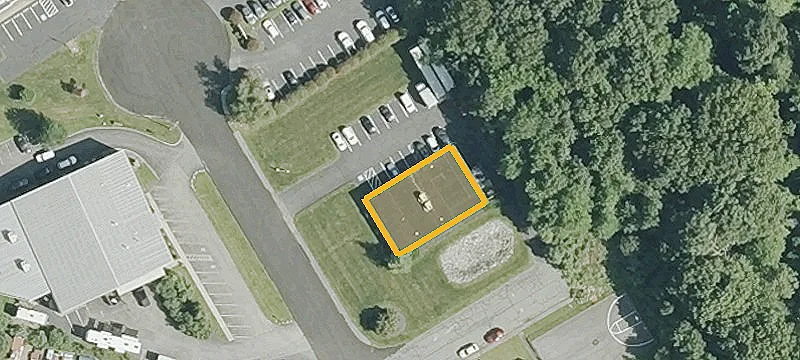 15 Bellows Rd