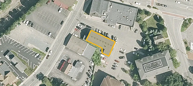 10 Cottage St