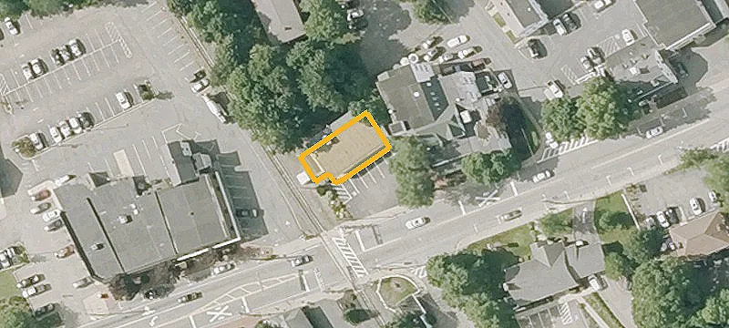 527 Main St