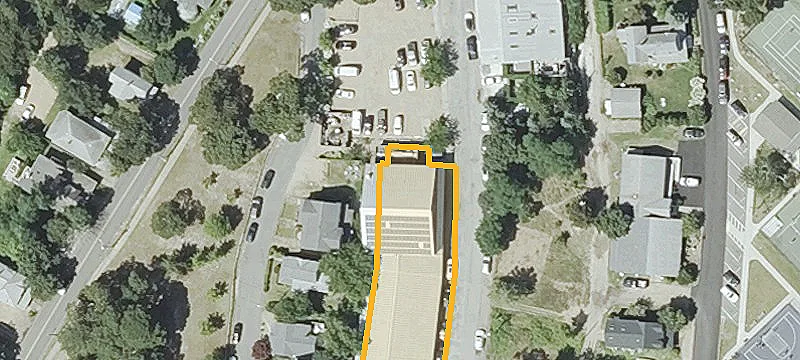 13 Uncas Ave
