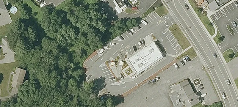 1182 Main St