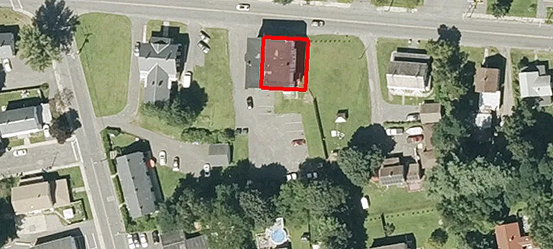 64 Fry St