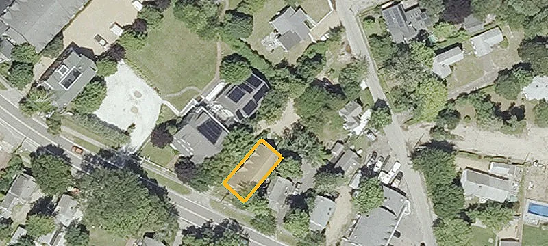 207 Uppr Main St