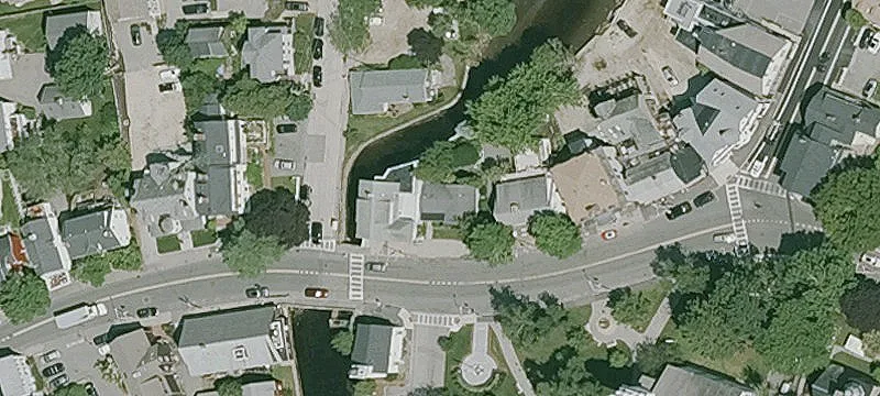 21 Central St